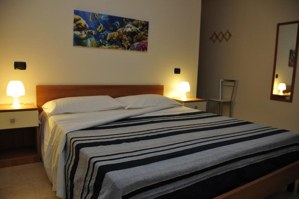 Salvi Appartement Peschiera del Garda Kamer foto