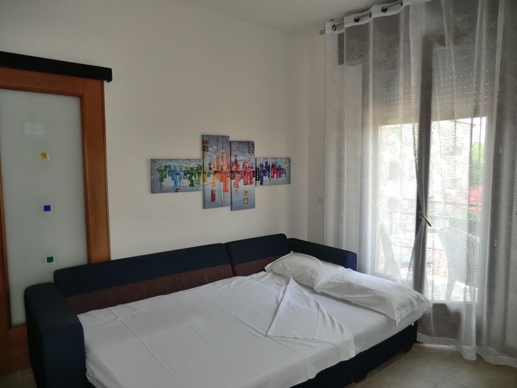 Salvi Appartement Peschiera del Garda Kamer foto