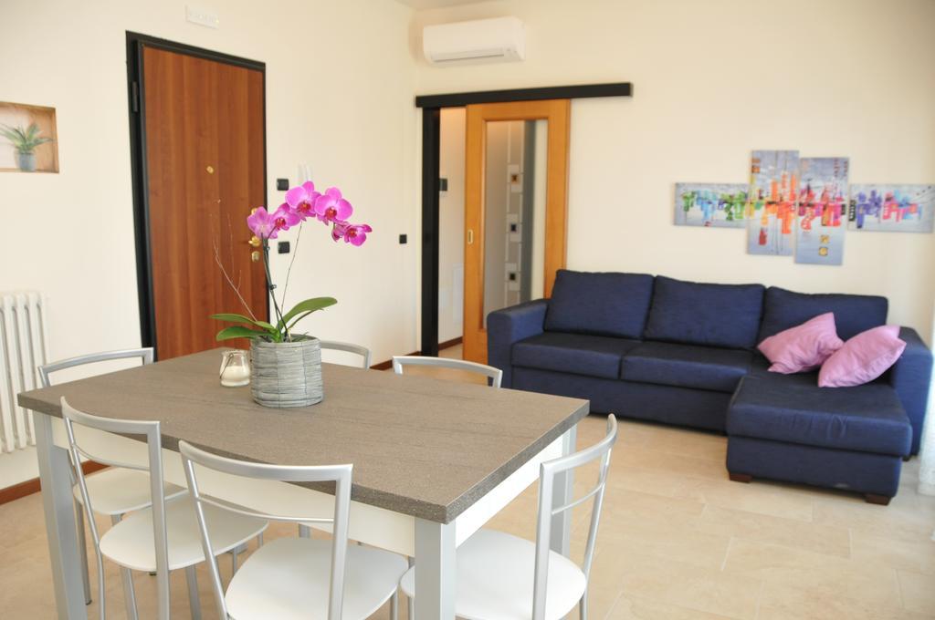 Salvi Appartement Peschiera del Garda Kamer foto